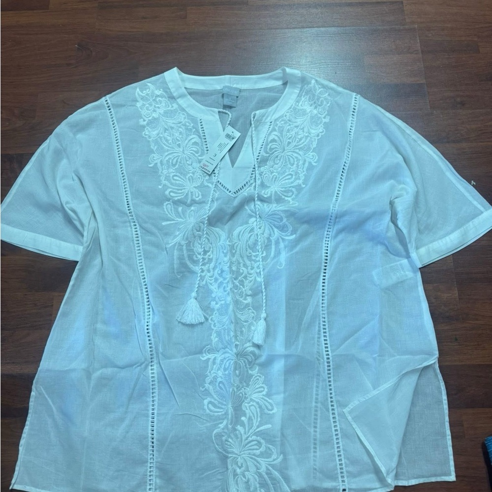 Chicos White Embroidered Women's Top size 3 (XL)